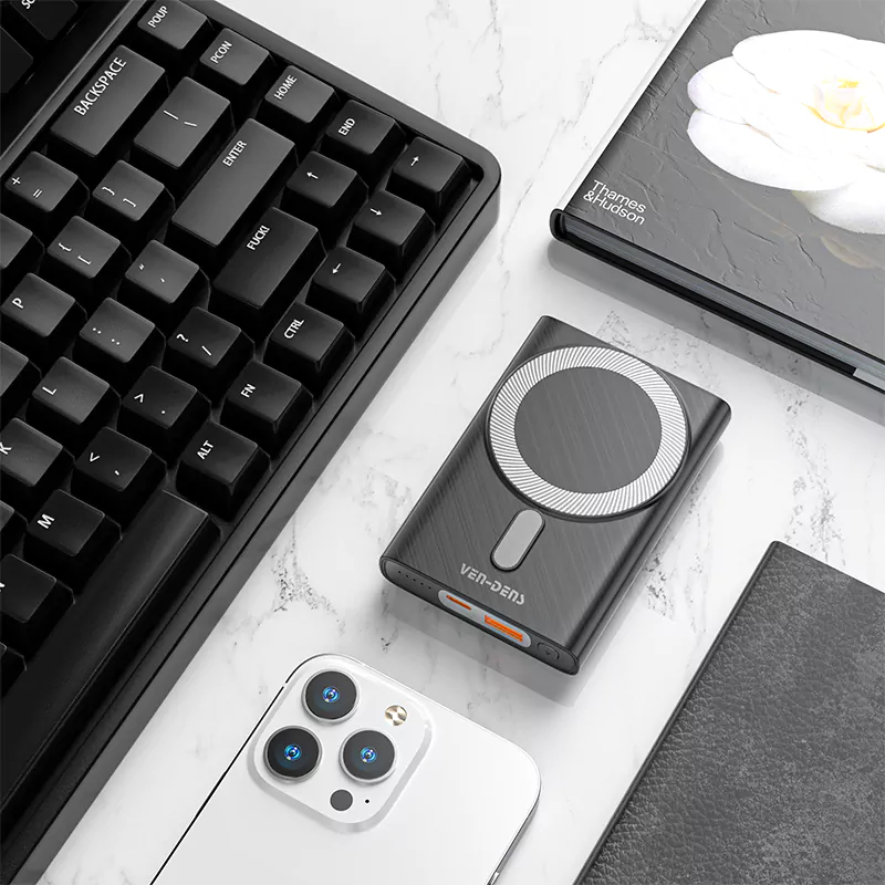 High Quality Fast Charging 15W Wireless Magnetic 10000mAh Power Bank - Image 4