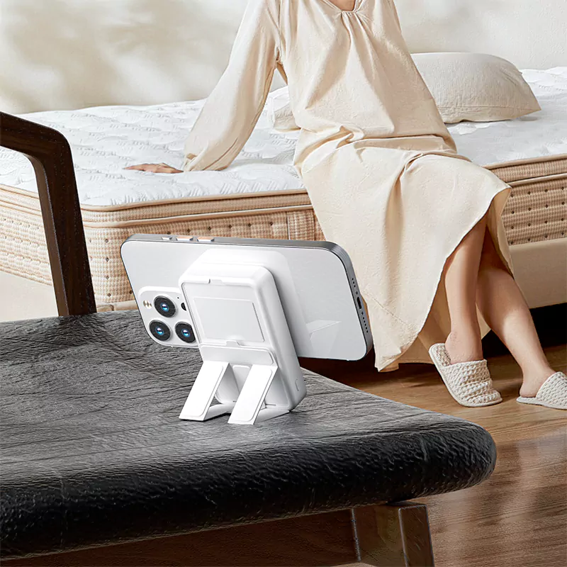 15W 10000mAh Wireless Fast Charging Power Bank For Multiple Devices - Image 4