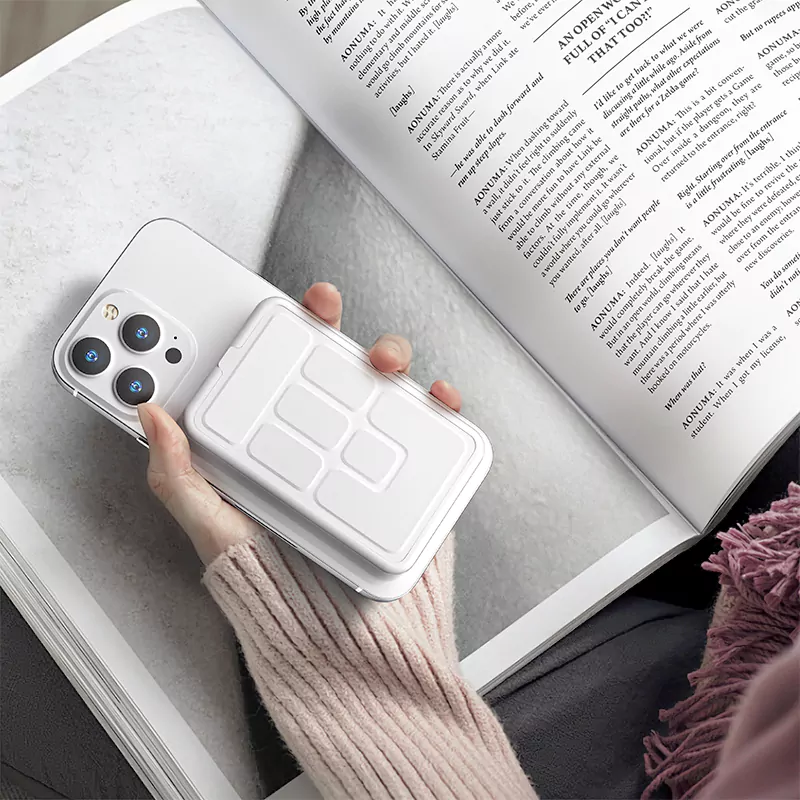 15W 10000mAh Wireless Fast Charging Power Bank For Multiple Devices - Image 3